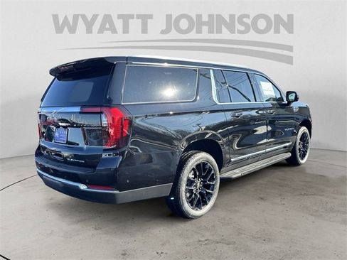 New 2026 GMC Yukon XL Elevation image 5