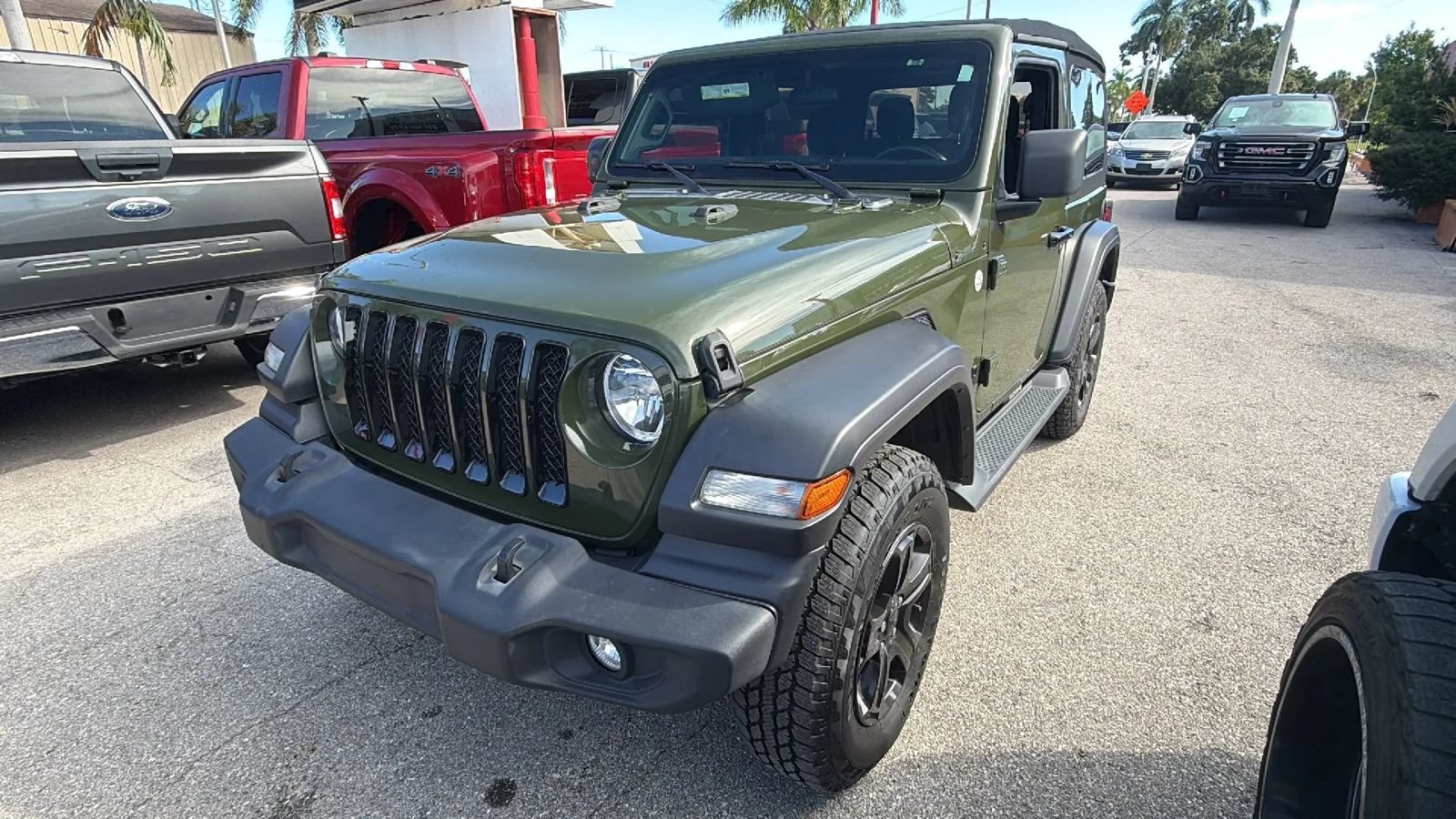 Used 2021 Jeep Wrangler Sport AWD/4WD image 3