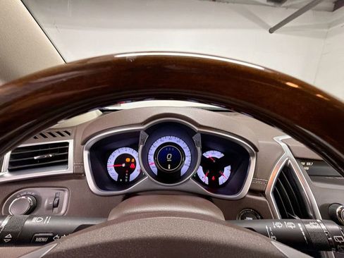 Used 2011 Cadillac SRX Luxury FWD image 11