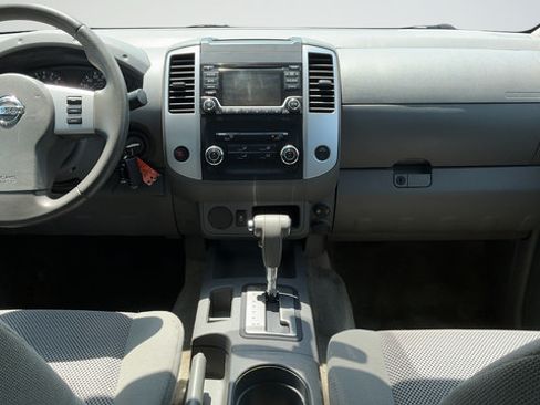 Used 2018 Nissan Frontier SV RWD image 16