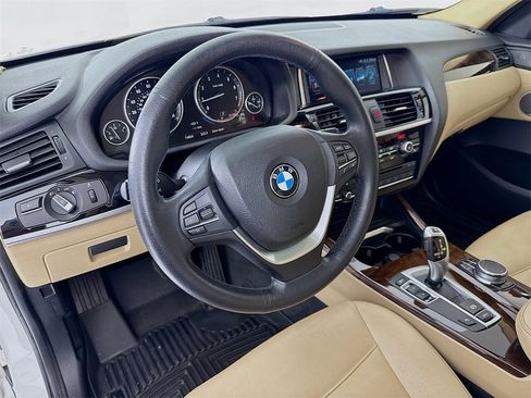 Used 2017 BMW X3 sDrive28i image 4