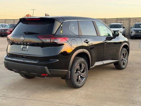 New 2026 Nissan Rogue SV image 5