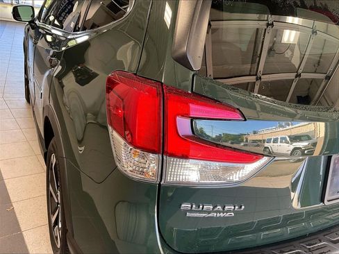 Used 2024 Subaru Forester Touring AWD/4WD image 33