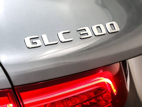 Used 2019 Mercedes-Benz GLC 300 image 9