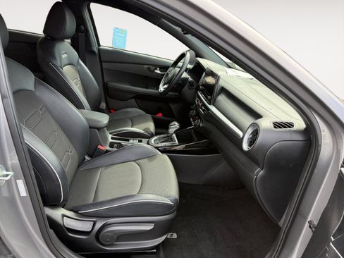 Used 2023 Kia Forte GT-Line w/ GT-Line Technology Package FWD image 19