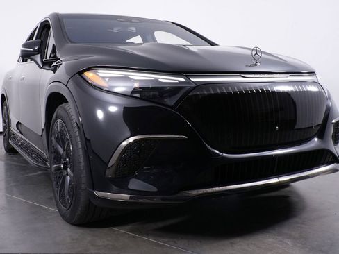 Used 2024 Mercedes-Benz Maybach EQS 680 4MATIC image 19