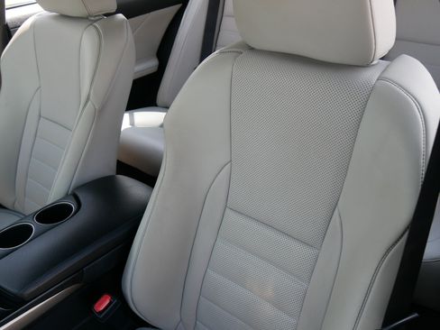 Used 2014 Lexus IS 250 w/ F-Sport Package RWD image 11