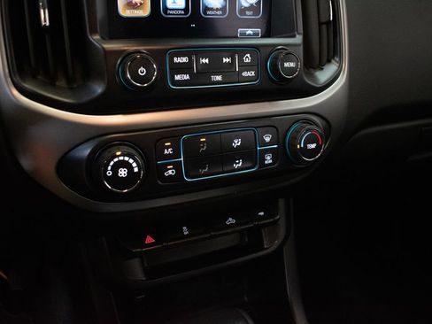 Used 2016 Chevrolet Colorado LT w/ LT Convenience Package AWD/4WD image 17
