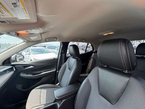 Used 2025 Buick Encore GX Preferred FWD image 32