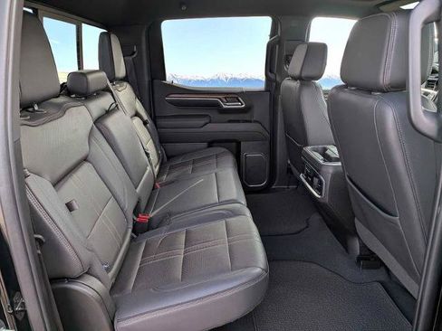 Used 2022 Chevrolet Silverado 1500 High Country w/ Z71 Off-Road Package AWD/4WD image 18