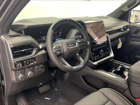 New 2026 GMC Yukon Elevation w/ Elevation Premium Package AWD/4WD image 4