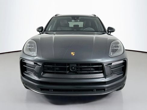 Certified 2026 Porsche Macan AWD/4WD image 6