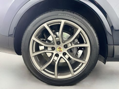 Certified 2019 Porsche Cayenne image 34