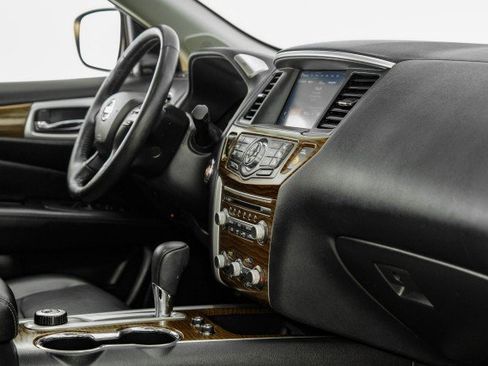 Used 2020 Nissan Pathfinder Platinum AWD/4WD image 20