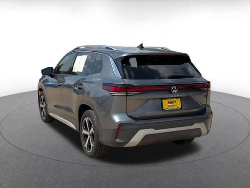 Used 2026 Volkswagen Tiguan SE FWD image 10