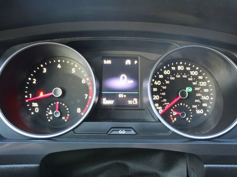 Used 2019 Volkswagen Tiguan S w/ Driver Assistance Package FWD image 15