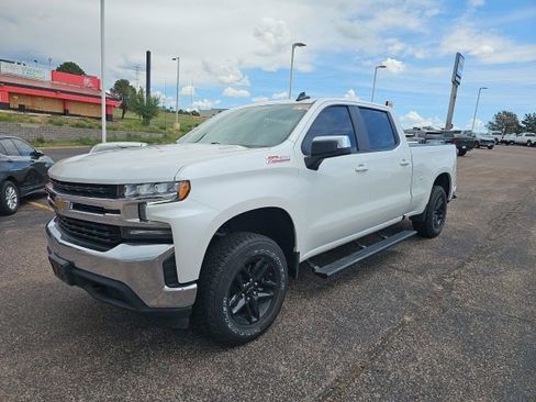 Used 2021 Chevrolet Silverado 1500 LT w/ Z71 Off-Road Package AWD/4WD image 10