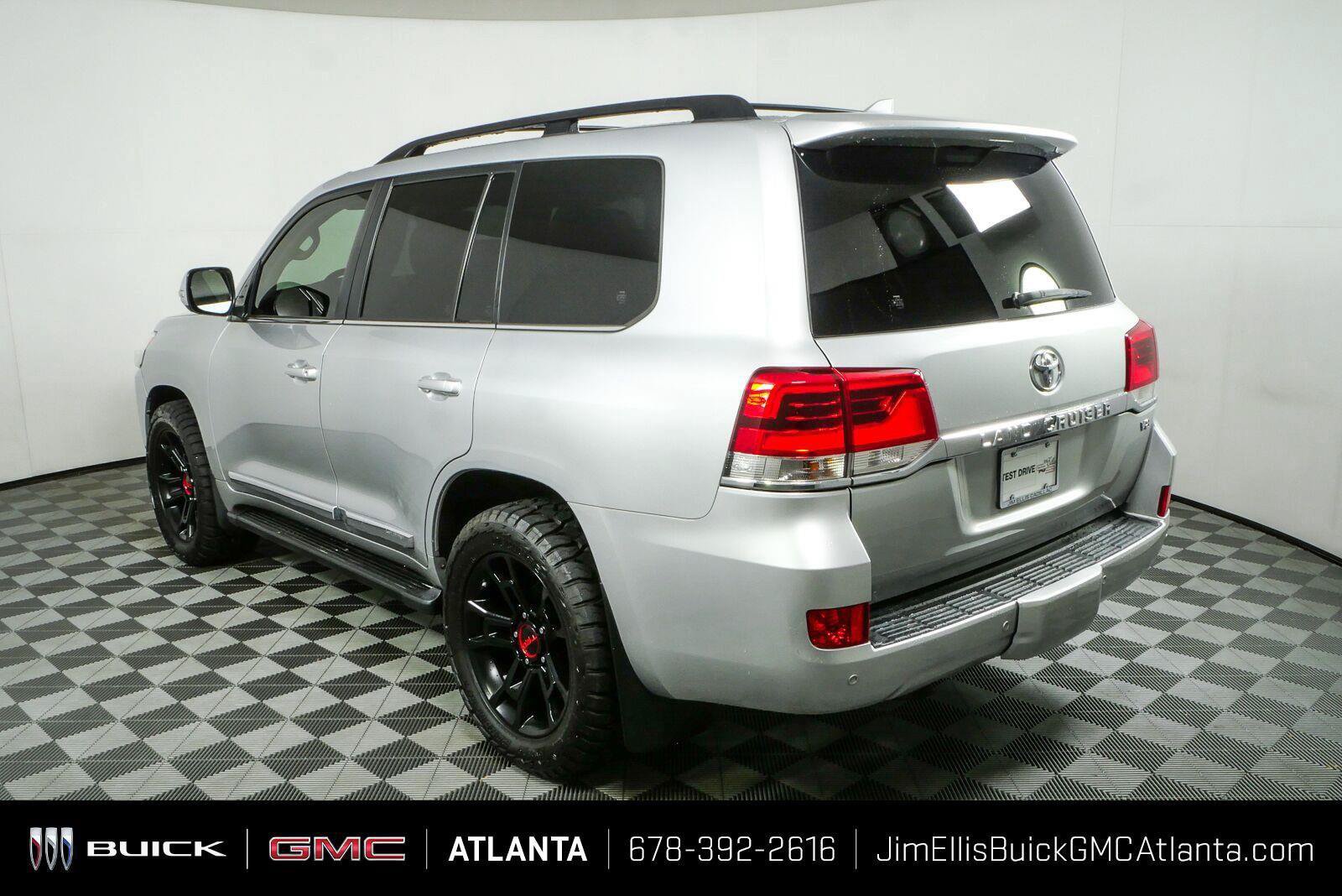 Used 2017 Toyota Land Cruiser AWD/4WD image 31