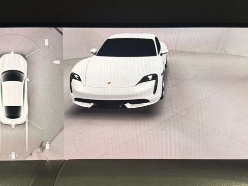 Used 2020 Porsche Taycan 4S image 30
