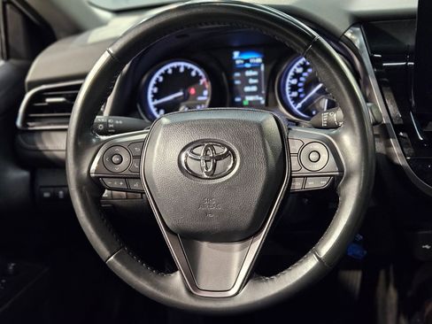 Used 2024 Toyota Camry SE image 25