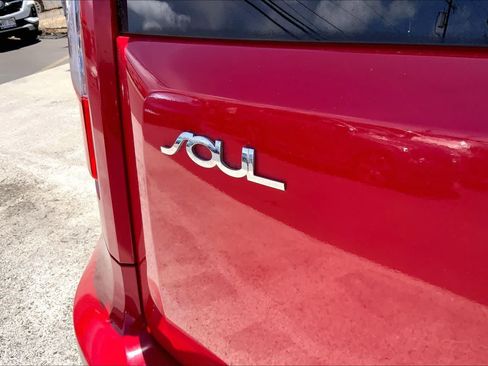 Used 2013 Kia Soul FWD image 7