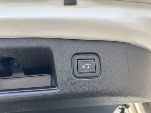 Used 2024 Chevrolet Blazer EV LT image 26