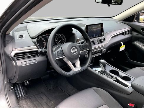 New 2026 Nissan Altima 2.5 SV FWD image 8