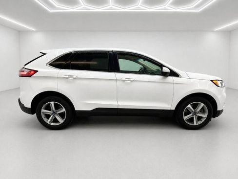 Used 2019 Ford Edge SEL w/ Equipment Group 201A AWD/4WD image 2