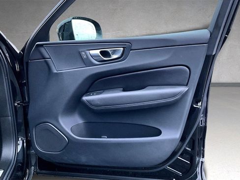 Used 2024 Volvo XC60 B5 Plus w/ Protection Package Premier image 28