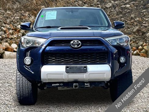 Used 2017 Toyota 4Runner TRD Off-Road Premium AWD/4WD image 3