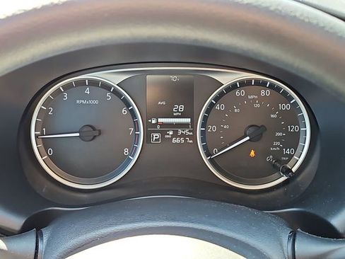 Certified 2025 Nissan Kicks Play S FWD image 4