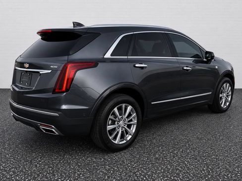 Used 2022 Cadillac XT5 Premium Luxury w/ Technology Package FWD image 4