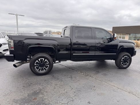 Used 2015 GMC Sierra 2500 Denali w/ Duramax Plus Package image 6