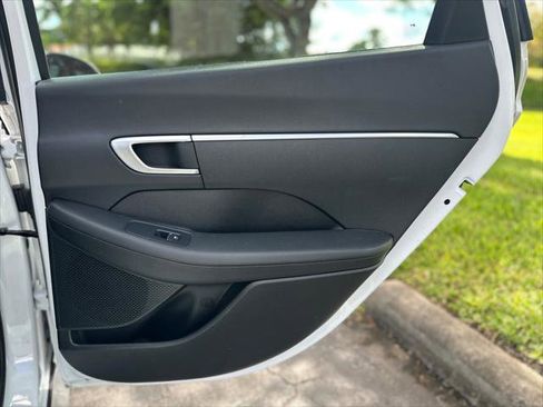 Used 2025 Hyundai Sonata SE FWD image 21