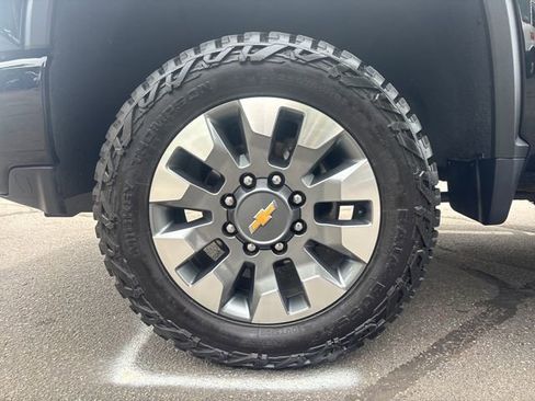 Used 2023 Chevrolet Silverado 2500 Custom w/ Custom Value Package AWD/4WD image 9