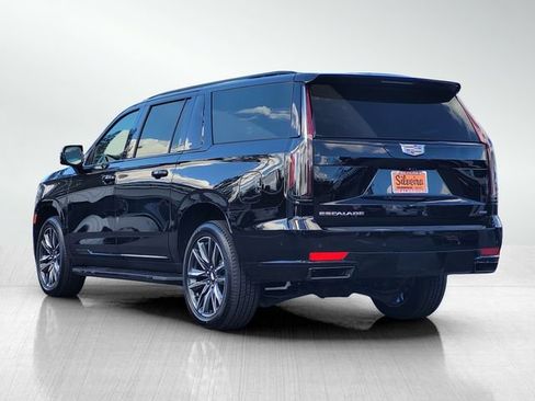 Used 2023 Cadillac Escalade ESV Sport image 7