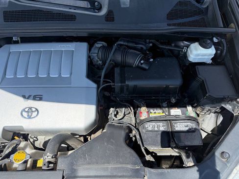 Used 2011 Toyota Highlander Limited w/ Tow Pkg AWD/4WD image 13