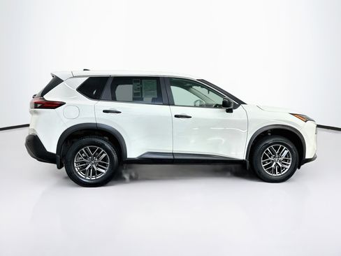 Used 2023 Nissan Rogue S AWD/4WD image 10