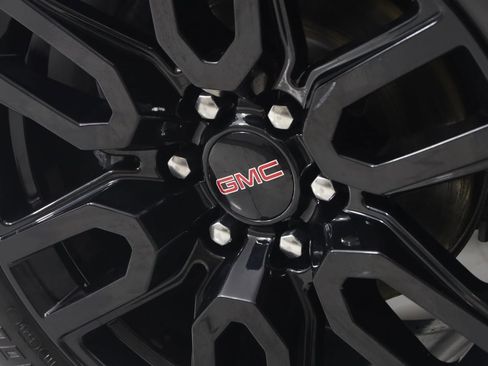 Used 2020 GMC Sierra 1500 Elevation w/ Elevation Value Package image 14