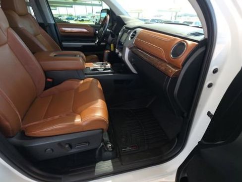 Used 2019 Toyota Tundra Platinum AWD/4WD image 33