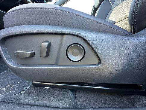 New 2026 Chevrolet Equinox LT w/ Convenience Package II image 10