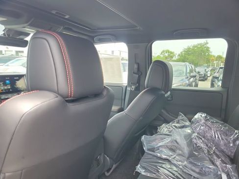 New 2026 Nissan Frontier PRO-4X w/ Pro Premium Package AWD/4WD image 8