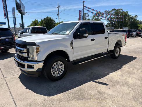 Used 2019 Ford F250 XLT w/ XLT Value Package AWD/4WD image 2