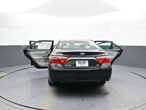 Used 2016 Toyota Camry SE image 45