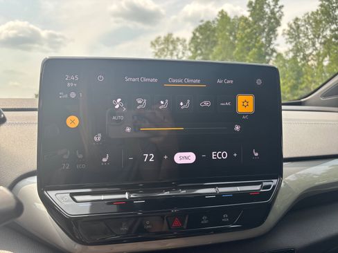 Used 2024 Volkswagen ID.4 S image 46