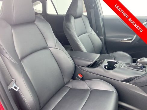 Certified 2024 Toyota Venza Nightshade image 5