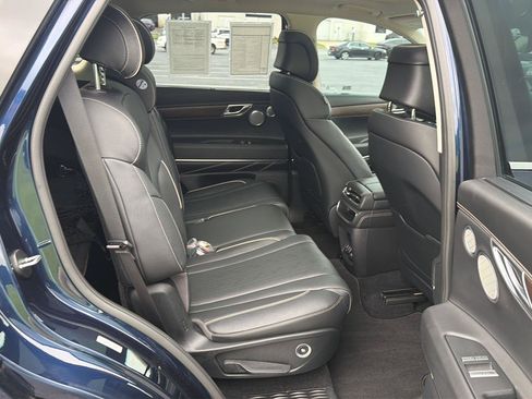 Used 2023 Genesis GV80 2.5T w/ Advanced Package AWD/4WD image 12