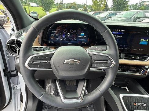 Used 2026 Chevrolet Equinox ACTIV w/ Safety and Technology Package FWD image 26