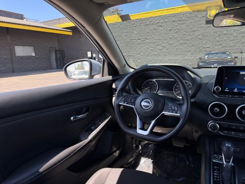 Used 2025 Nissan Sentra SV FWD image 22