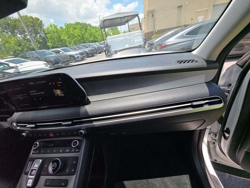 Used 2024 Hyundai Palisade SEL FWD image 25